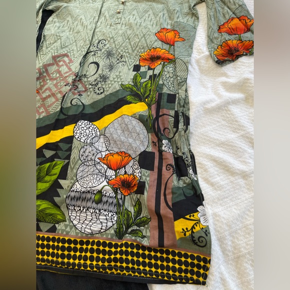 New small kameez - Picture 3 of 3